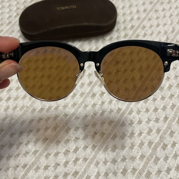 Tom Ford Henri-02 Sunglasses with Case - Picture 6 of 13